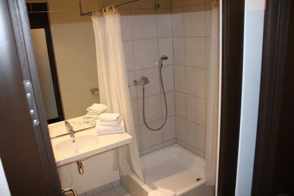 Ak 1 Hotel Ducherow Εξωτερικό φωτογραφία
